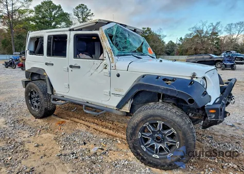 2013 Jeep Wrangler Unlimited Sahara z USA, uszkodzony, nr VIN 1C4HJWEG7DL688608